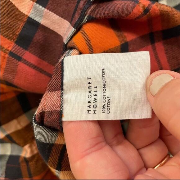 Margaret Howell Italian Cuffed Cotton Plaid Blouse in Red and Orange, size 8 - Picture 5 of 12